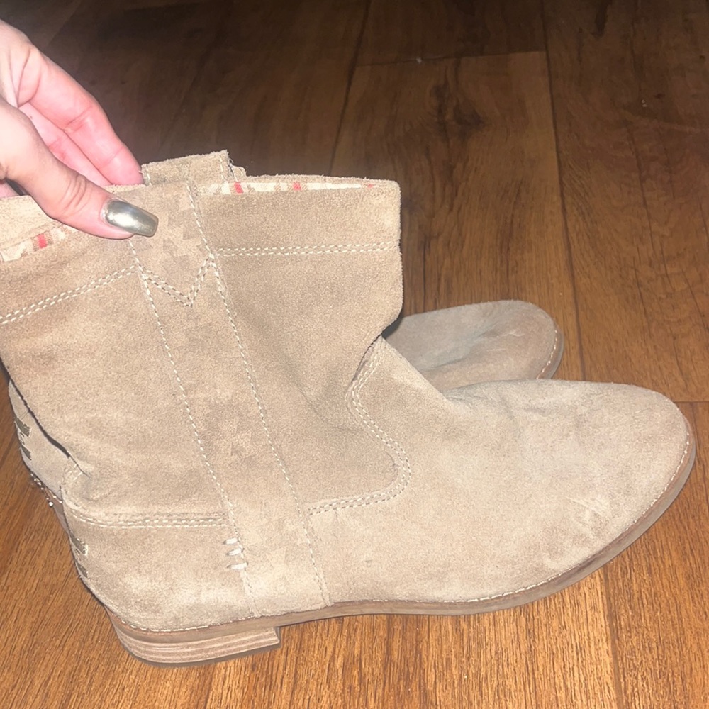 Toms Suede Booties size 8